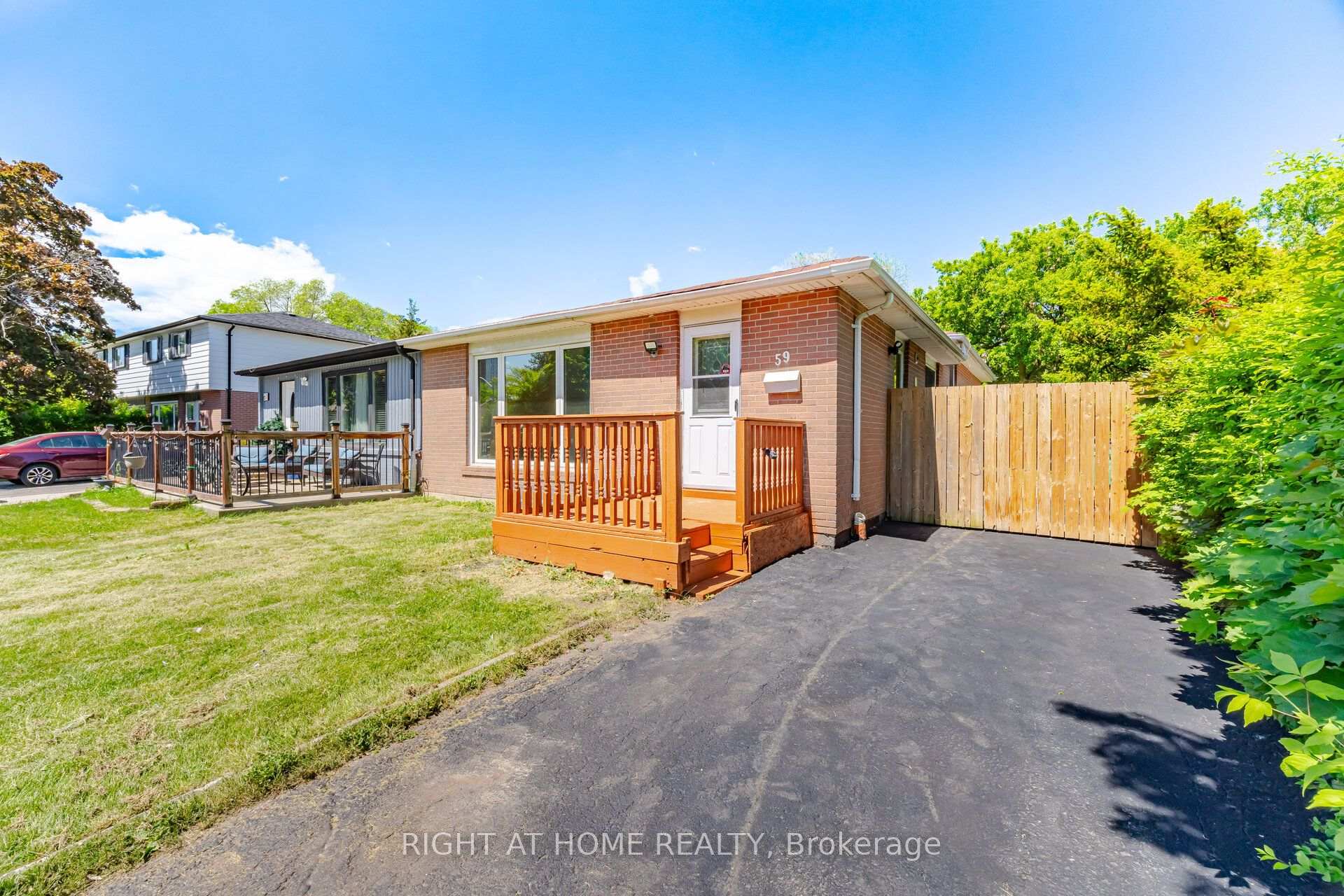 Photo 5 of 59 Edenborough Drive, Brampton, Southgate — HOMEH
