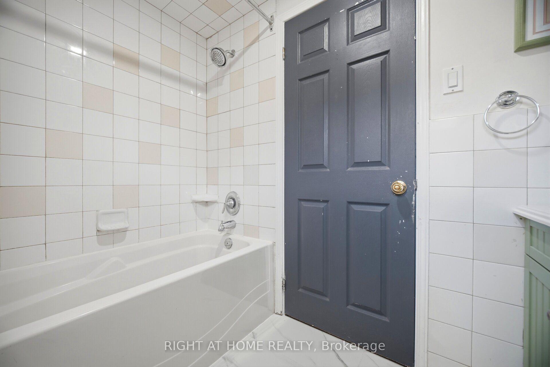 Photo 15 of 59 Edenborough Drive, Brampton, Southgate — HOMEH