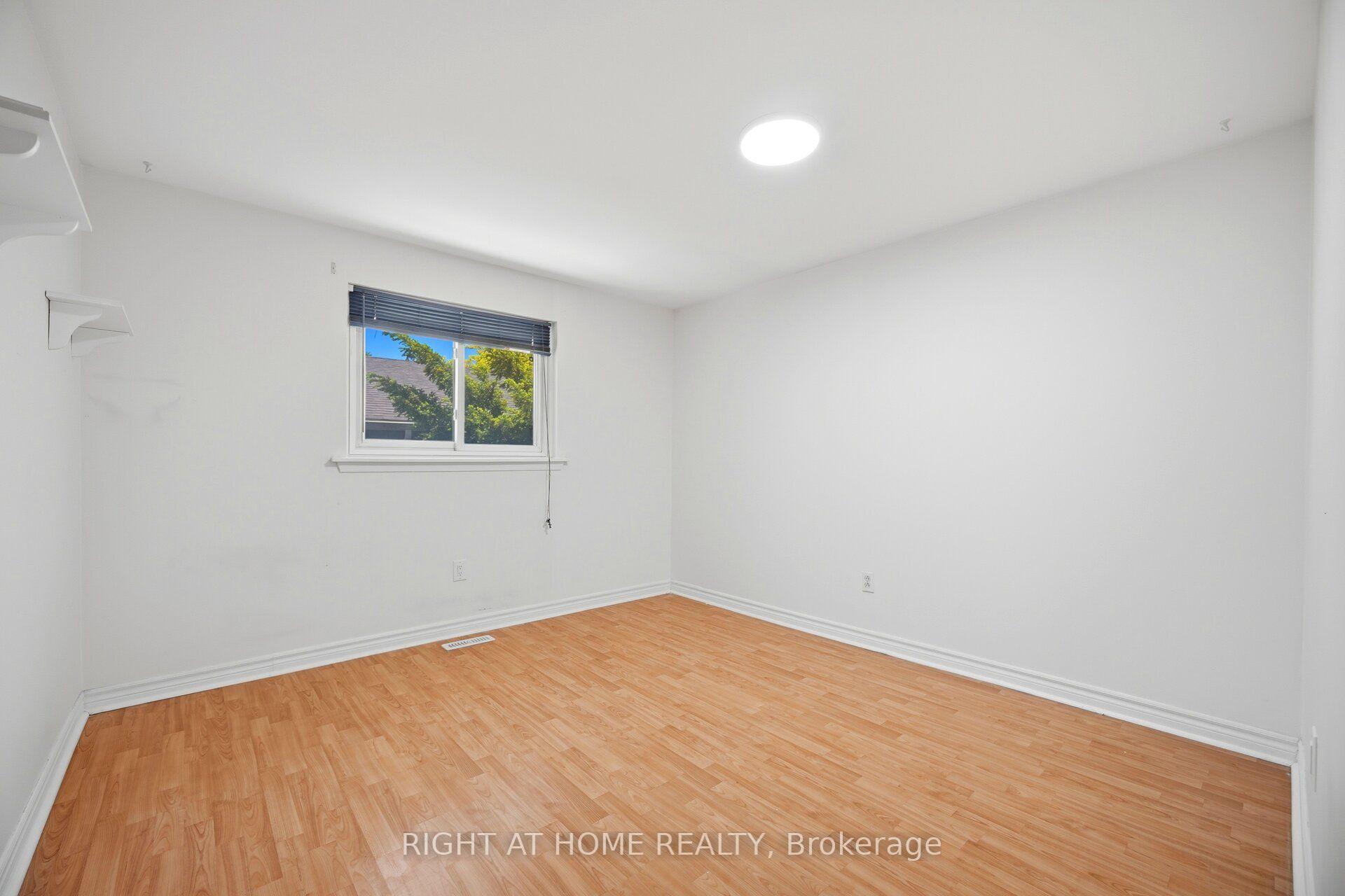 Photo 18 of 59 Edenborough Drive, Brampton, Southgate — HOMEH