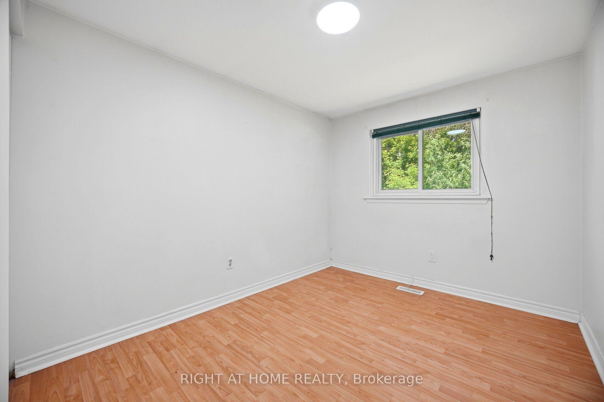 Photo 20 of 59 Edenborough Drive, Brampton, Southgate — HOMEH