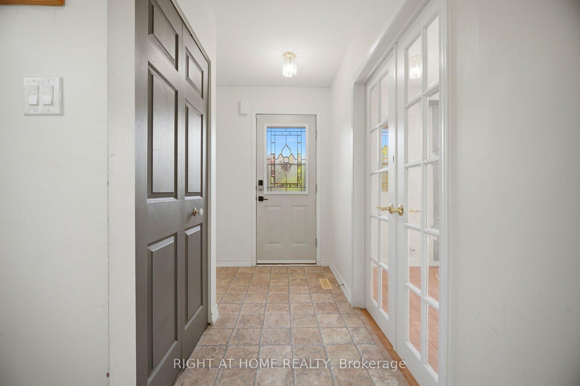 Photo 37 of 59 Edenborough Drive, Brampton, Southgate — HOMEH