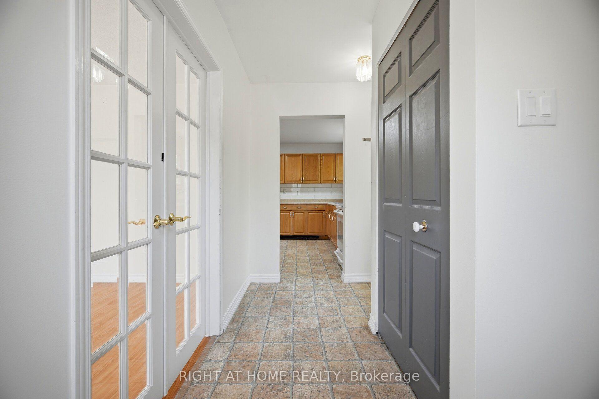 Photo 38 of 59 Edenborough Drive, Brampton, Southgate — HOMEH