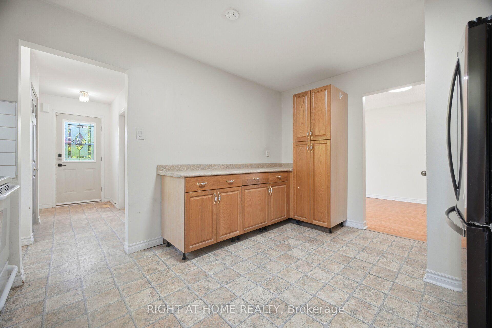 Photo 41 of 59 Edenborough Drive, Brampton, Southgate — HOMEH