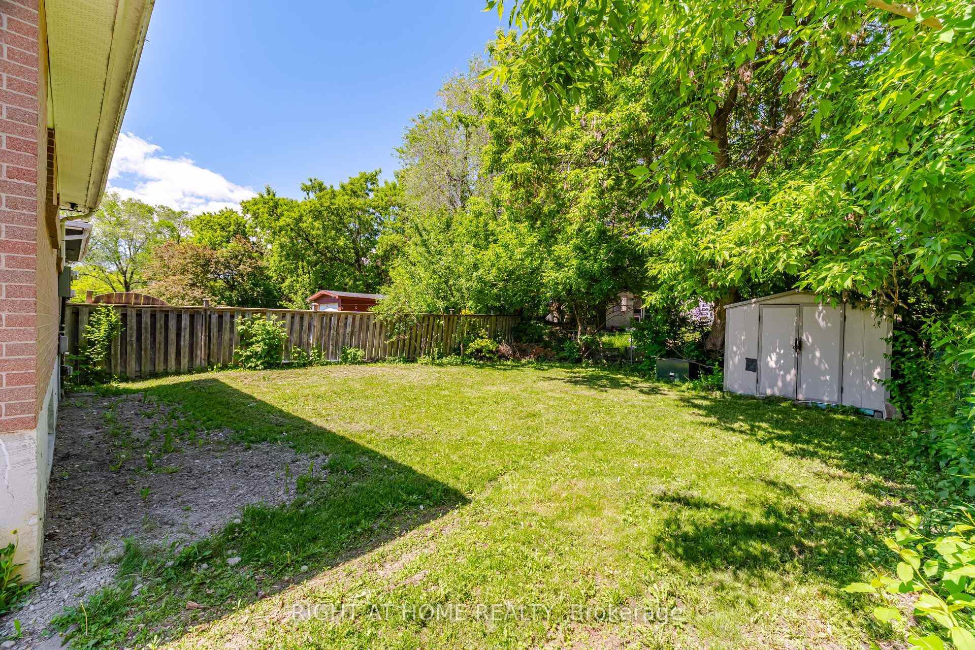 Photo 49 of 59 Edenborough Drive, Brampton, Southgate — HOMEH