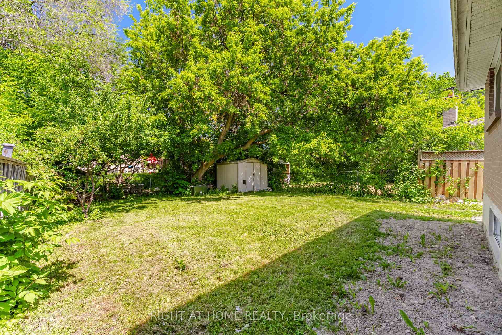 Photo 50 of 59 Edenborough Drive, Brampton, Southgate — HOMEH