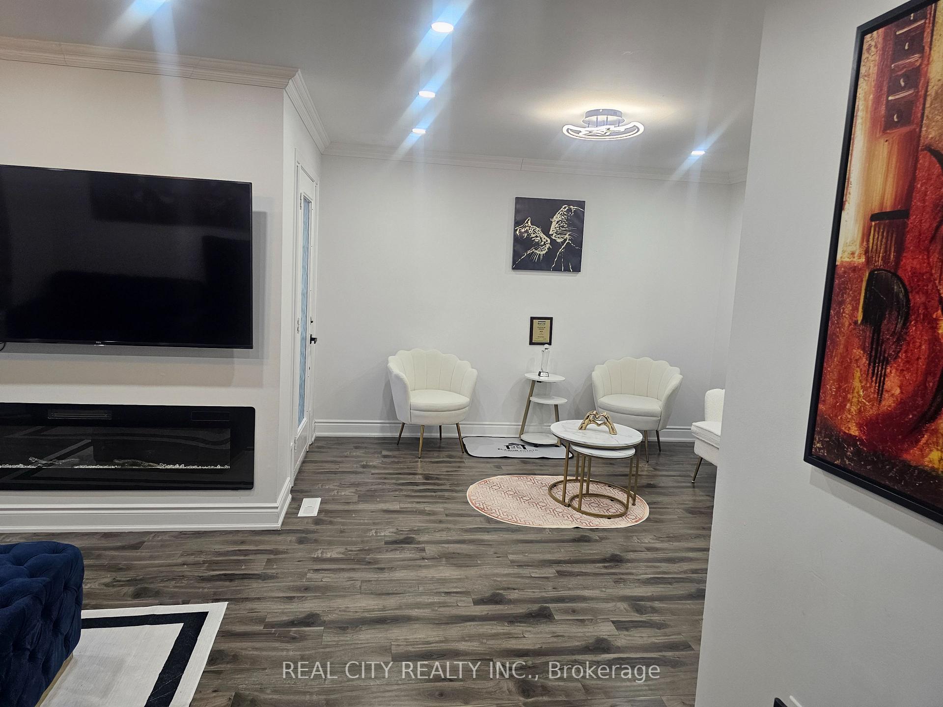 Photo 9 of 1680 Samuelson Circle, Mississauga, Meadowvale Village — HOMEH