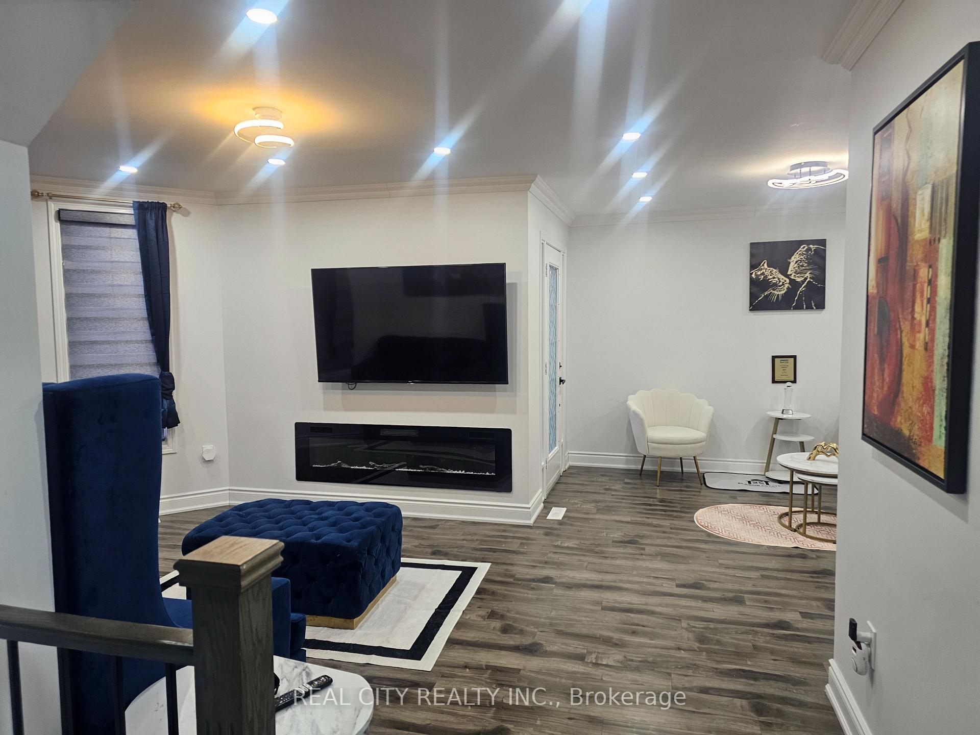 Photo 10 of 1680 Samuelson Circle, Mississauga, Meadowvale Village — HOMEH