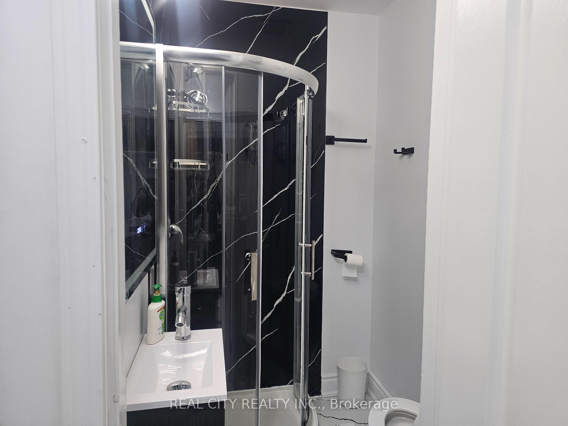 Photo 15 of 1680 Samuelson Circle, Mississauga, Meadowvale Village — HOMEH
