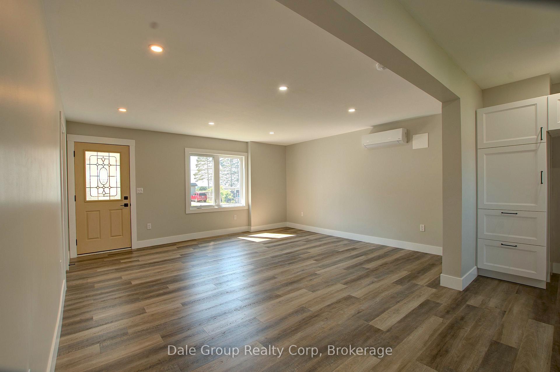 Photo 3 of 293 Albert Street, Central Huron, Clinton — HOMEH