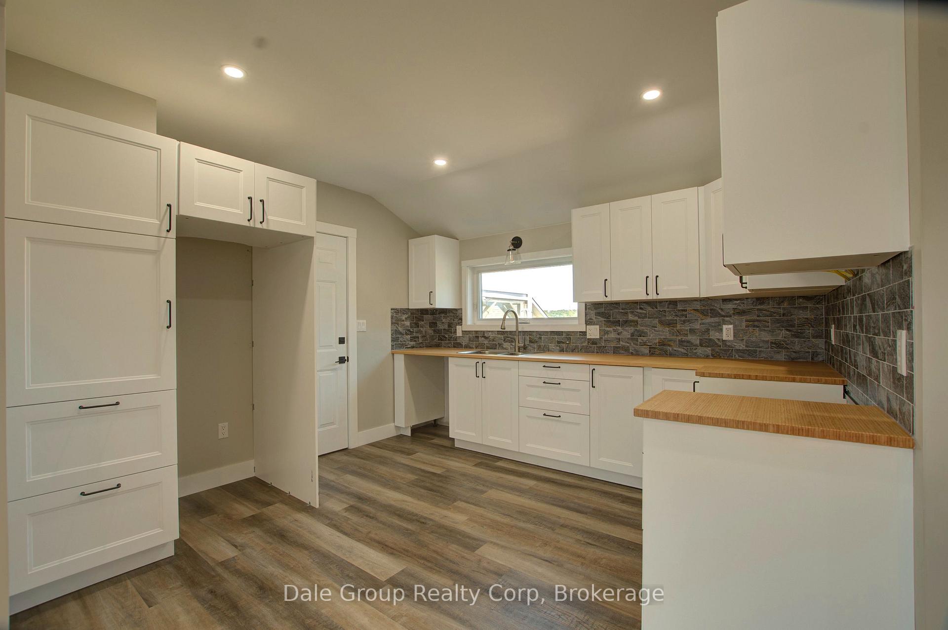 Photo 5 of 293 Albert Street, Central Huron, Clinton — HOMEH