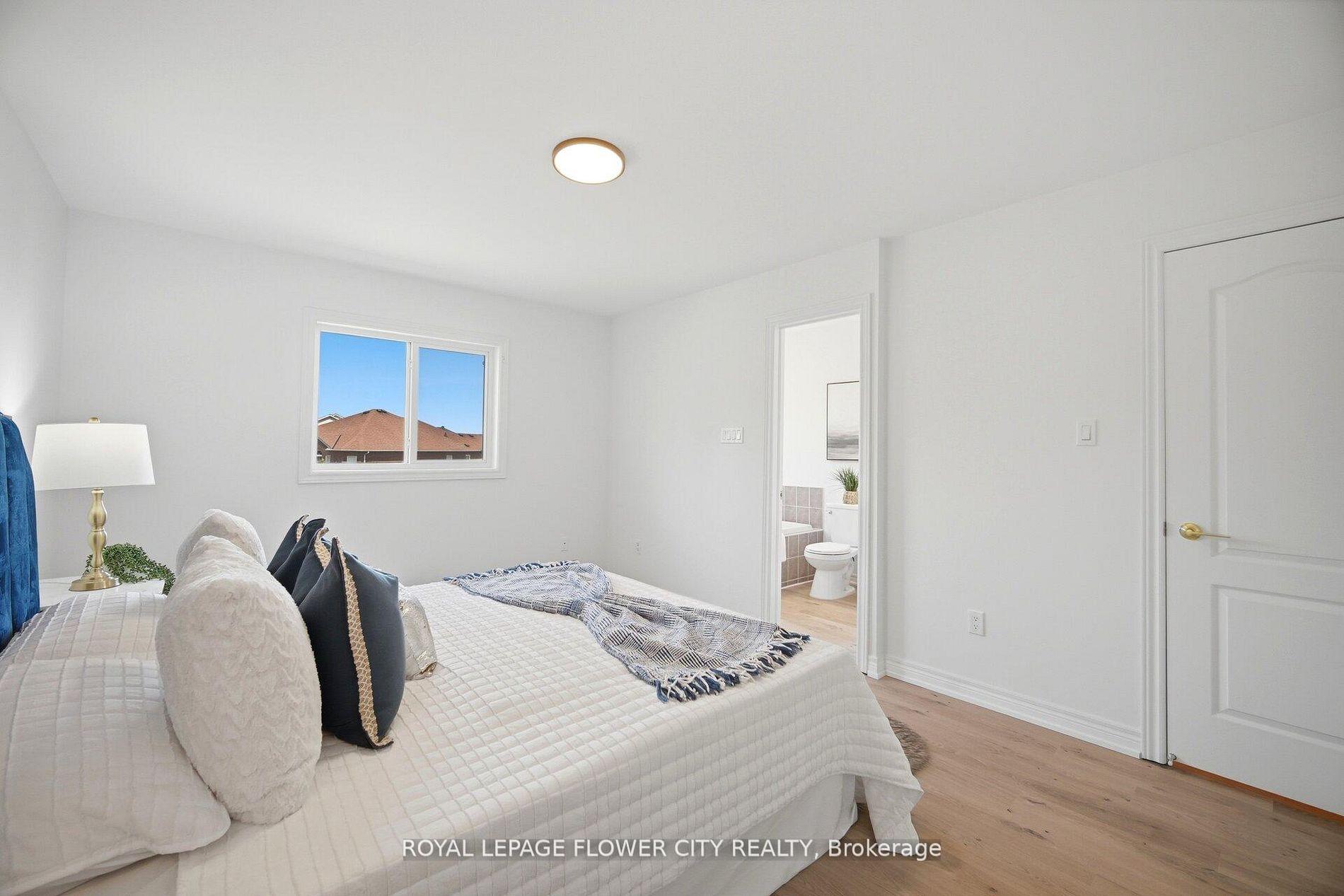 Photo 18 of 24 Martree Crescent, Brampton, Madoc — HOMEH