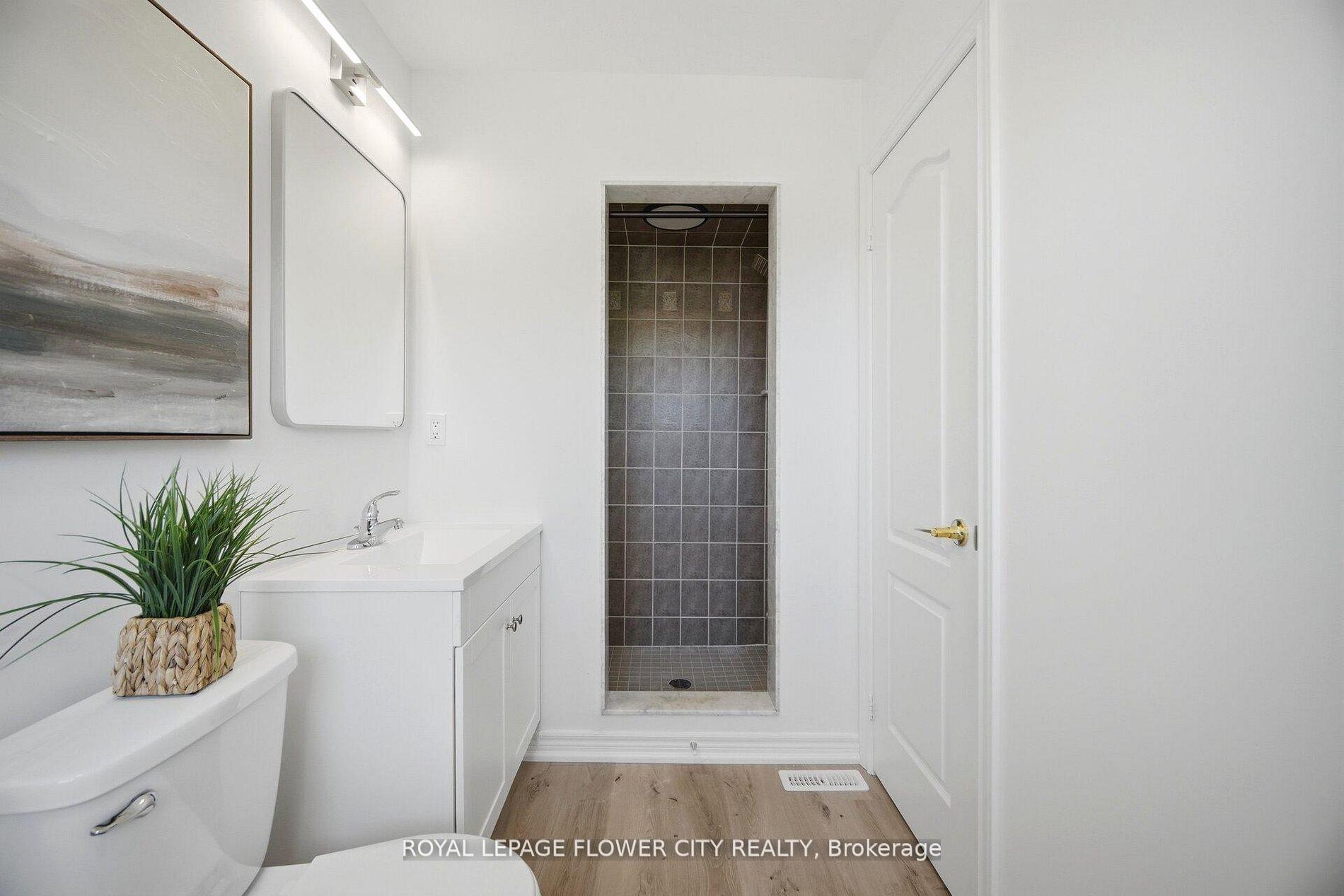 Photo 21 of 24 Martree Crescent, Brampton, Madoc — HOMEH