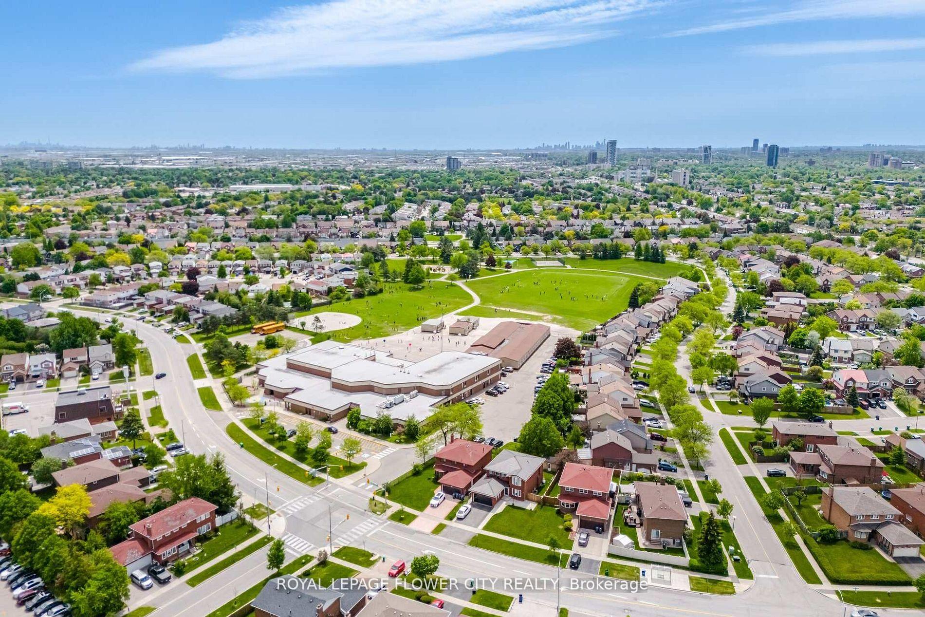 Photo 33 of 24 Martree Crescent, Brampton, Madoc — HOMEH