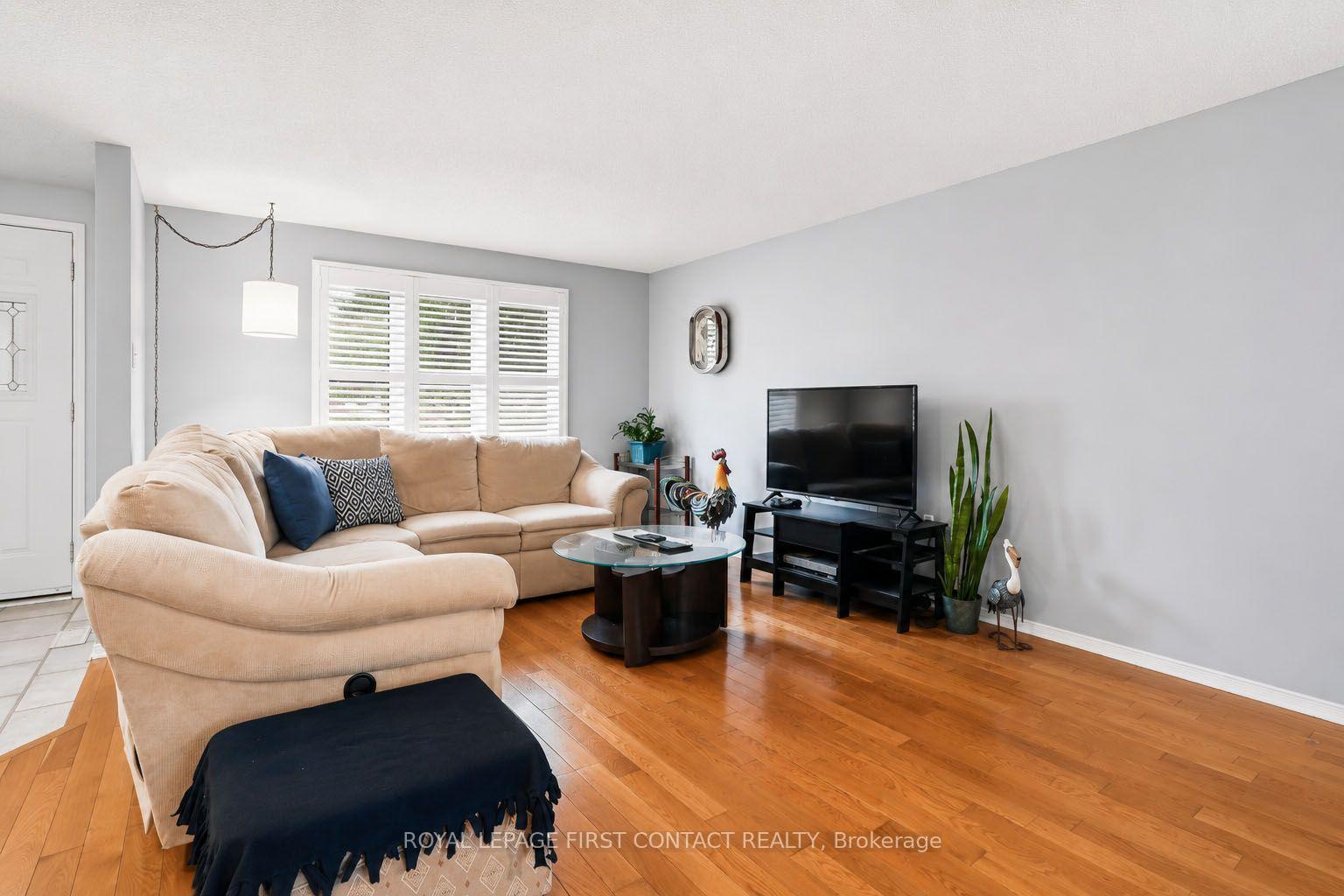 Photo 7 of 46 Jones Drive, Barrie, Grove East — HOMEH