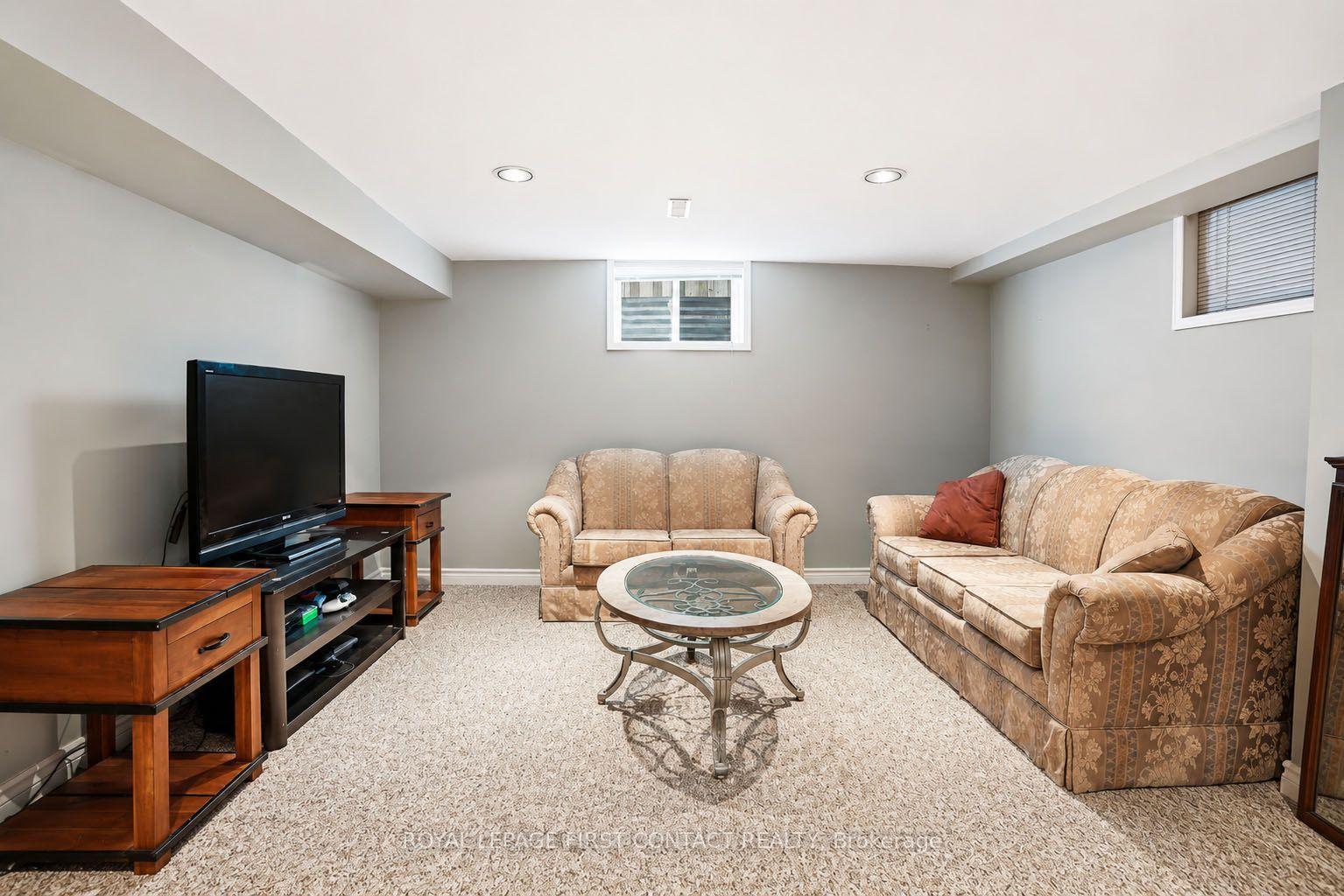 Photo 22 of 46 Jones Drive, Barrie, Grove East — HOMEH