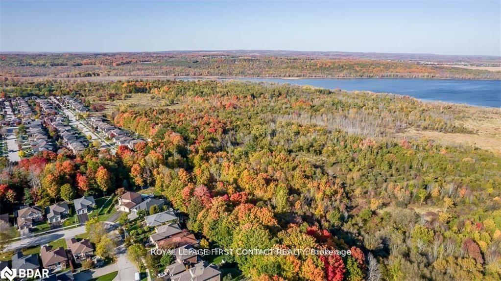 Photo 35 of 46 Jones Drive, Barrie, Grove East — HOMEH