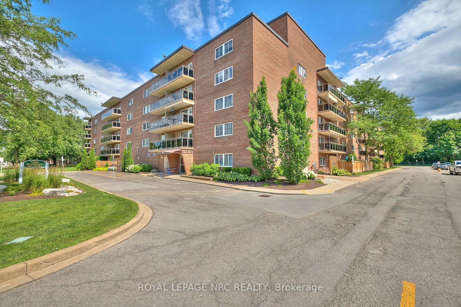 Front of Unit 515, 196 Scott Street