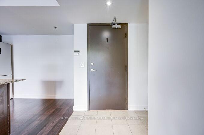 Photo 7 of Unit 201, 11 Superior Avenue, Etobicoke, Mimico — HOMEH