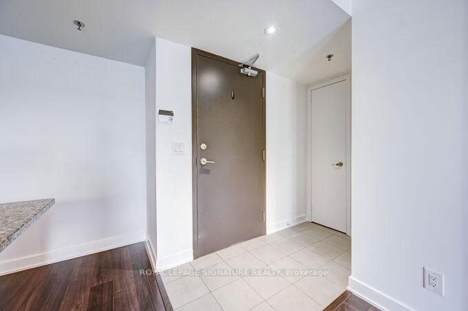 Photo 8 of Unit 201, 11 Superior Avenue, Etobicoke, Mimico — HOMEH