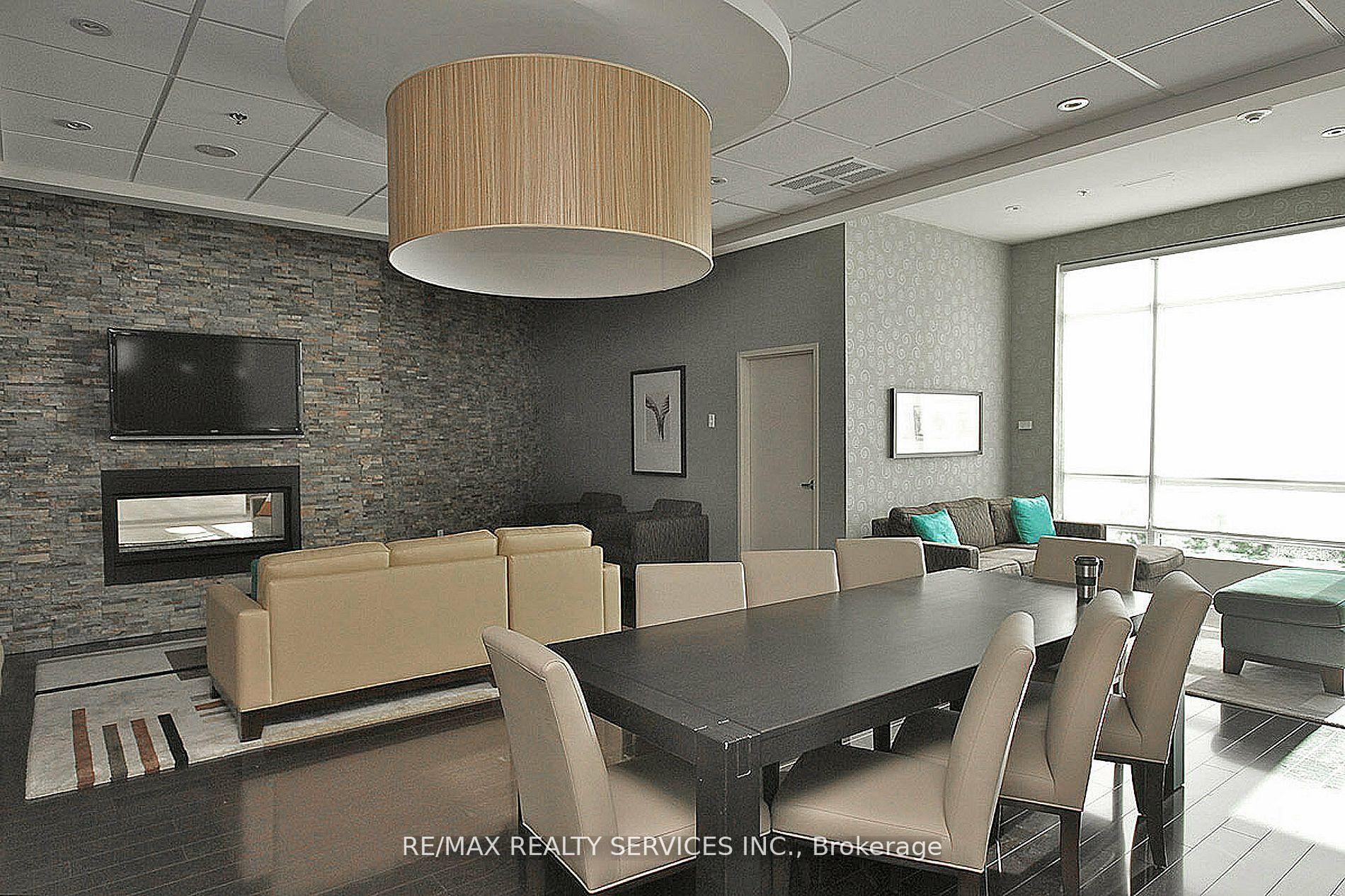 Photo 7 of Unit 2009, 215 Queen Street E, Brampton, Queen Street Corridor — HOMEH