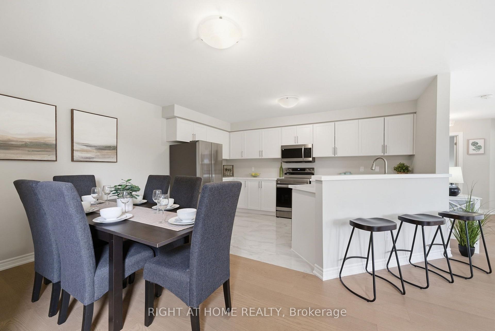Photo 7 of 446 Stonegate Avenue, Oshawa, Samac — HOMEH