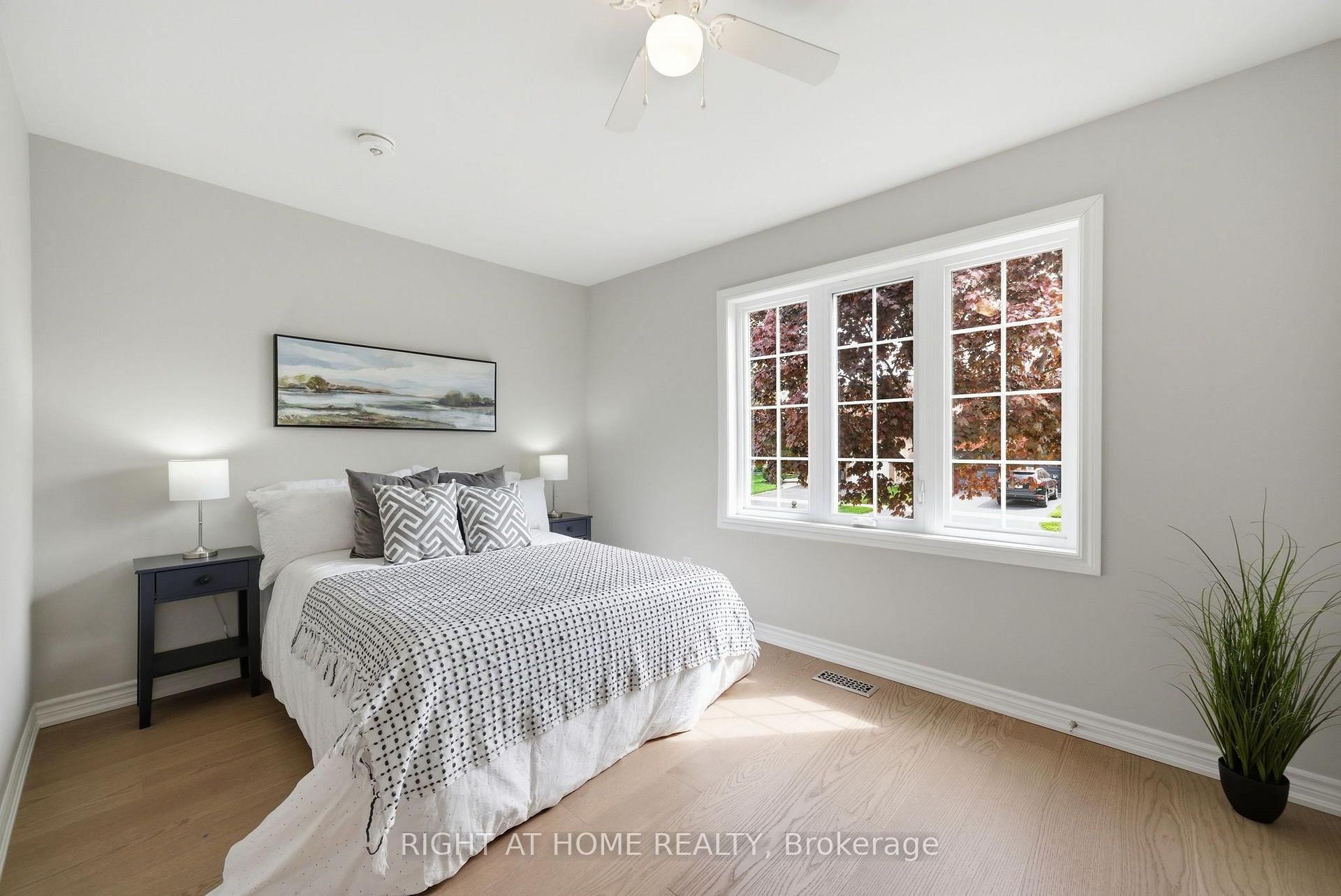 Photo 16 of 446 Stonegate Avenue, Oshawa, Samac — HOMEH