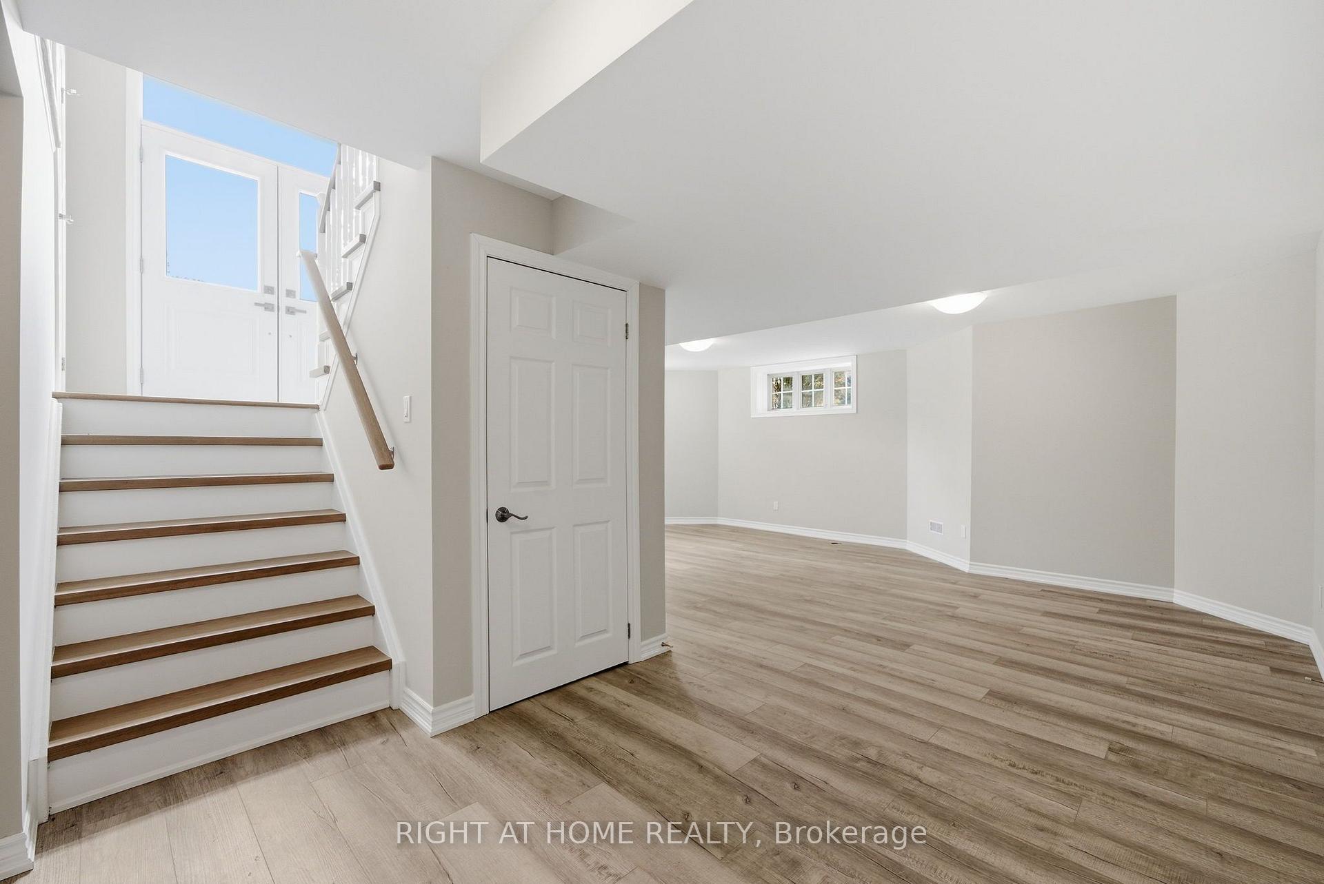 Photo 21 of 446 Stonegate Avenue, Oshawa, Samac — HOMEH