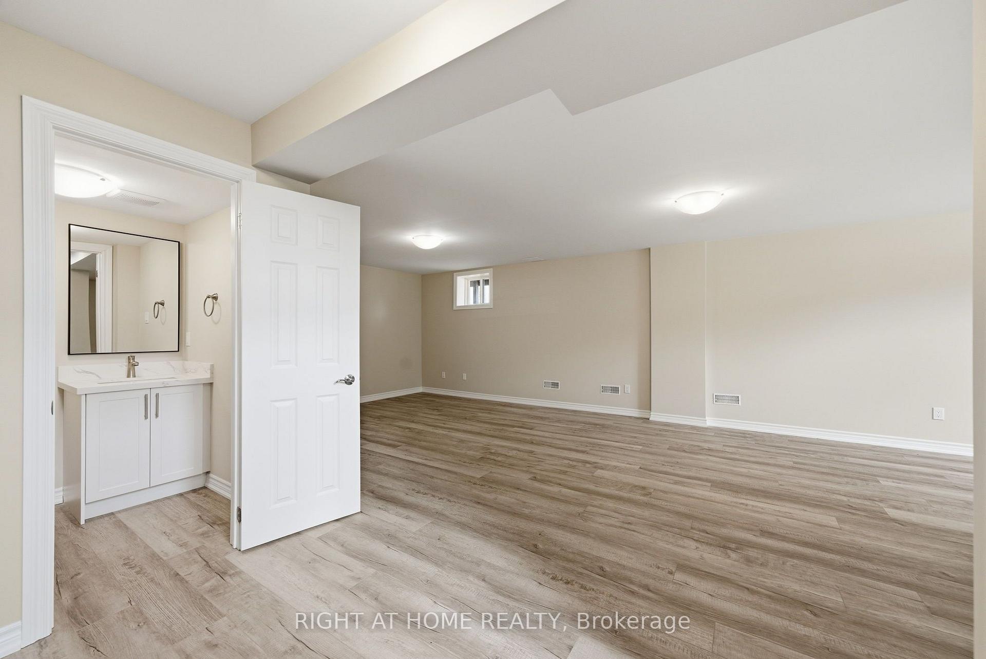 Photo 23 of 446 Stonegate Avenue, Oshawa, Samac — HOMEH