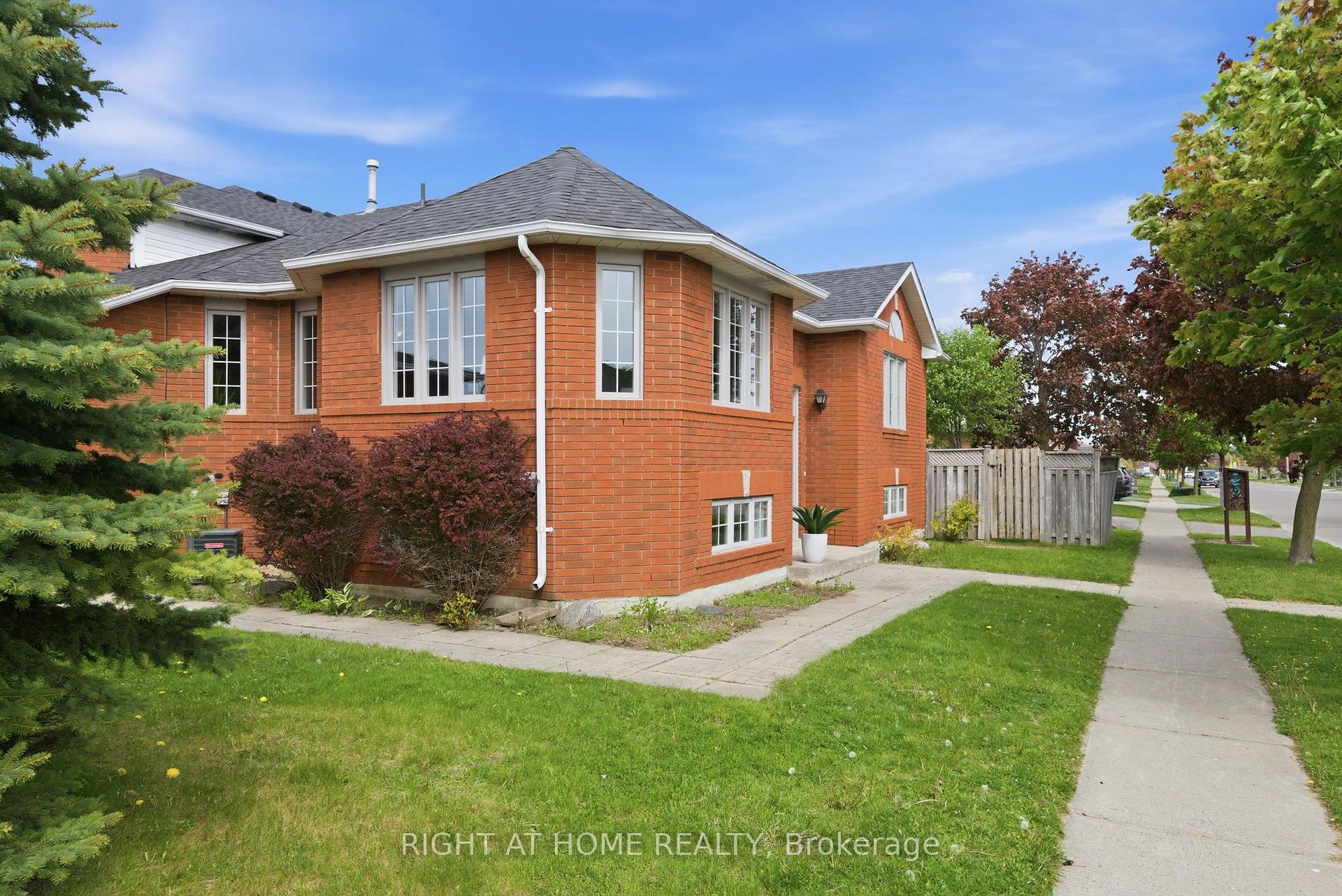 Photo 30 of 446 Stonegate Avenue, Oshawa, Samac — HOMEH