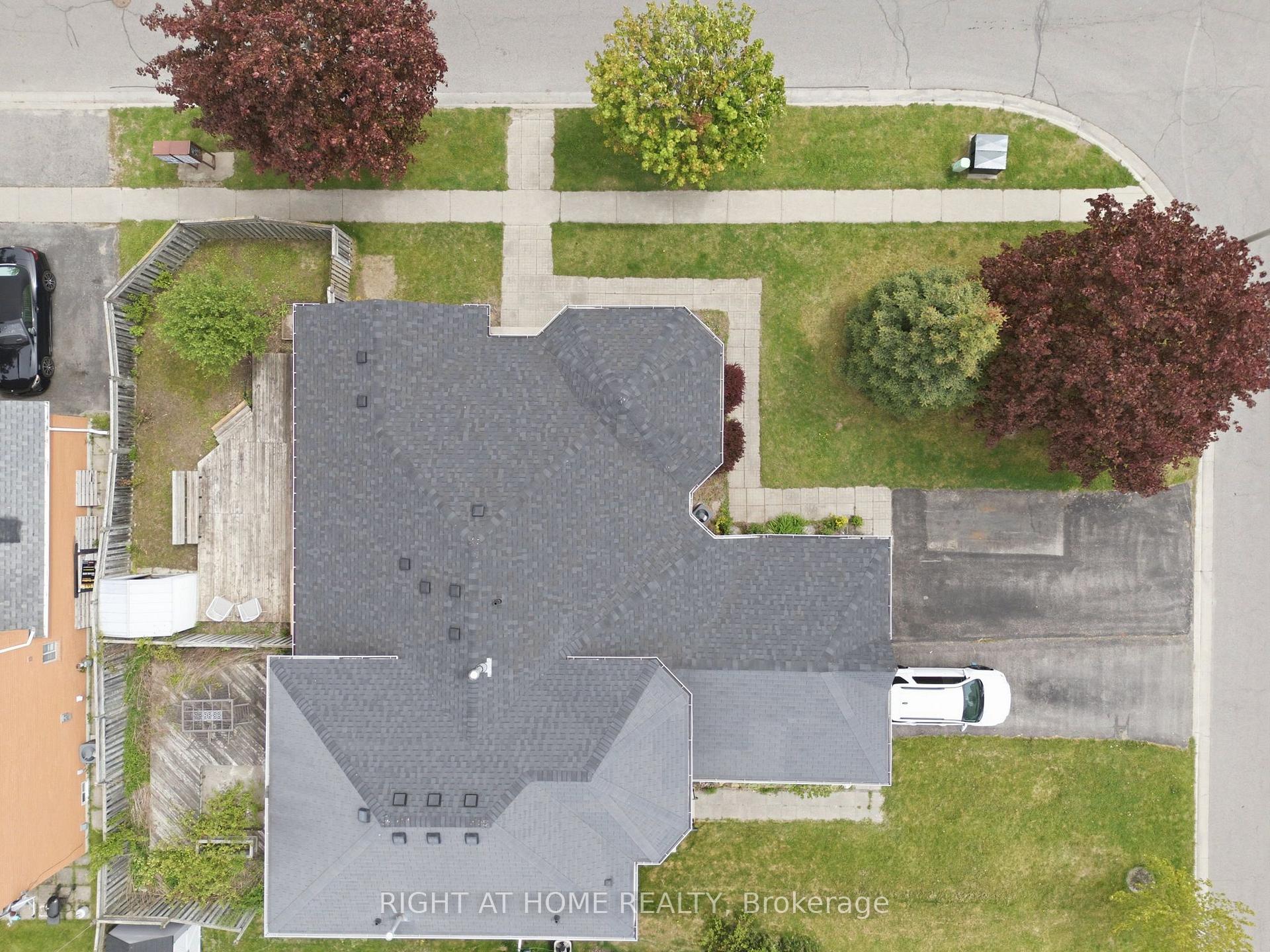 Photo 34 of 446 Stonegate Avenue, Oshawa, Samac — HOMEH