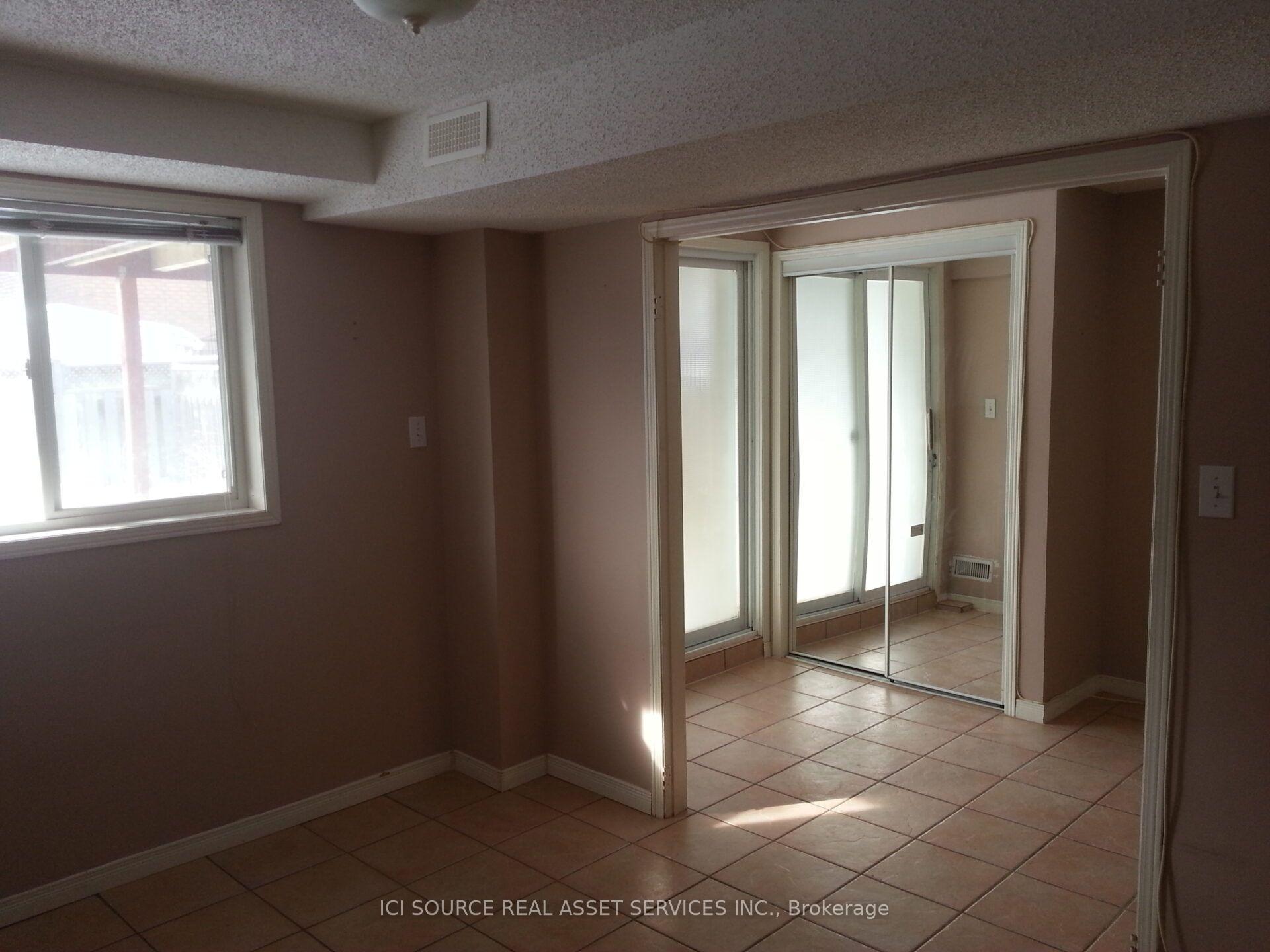 Photo 2 of Unit Basement, 22 Lina Marra Drive, Vaughan, Patterson — HOMEH
