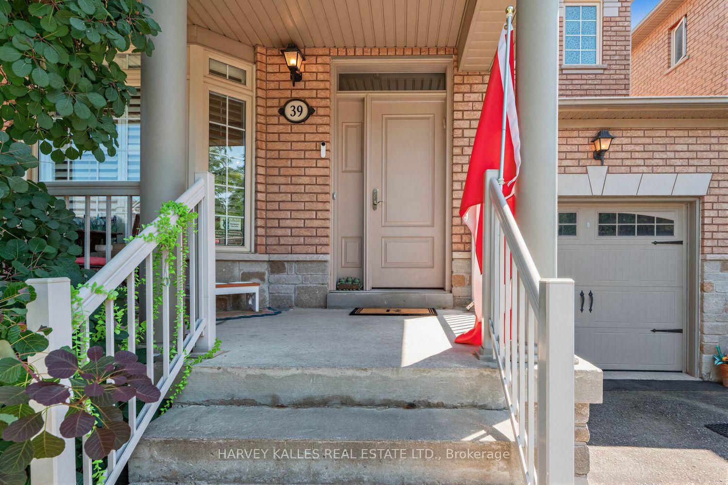 Photo 8 of 39 Chardonnay Drive, Vaughan, Patterson — HOMEH