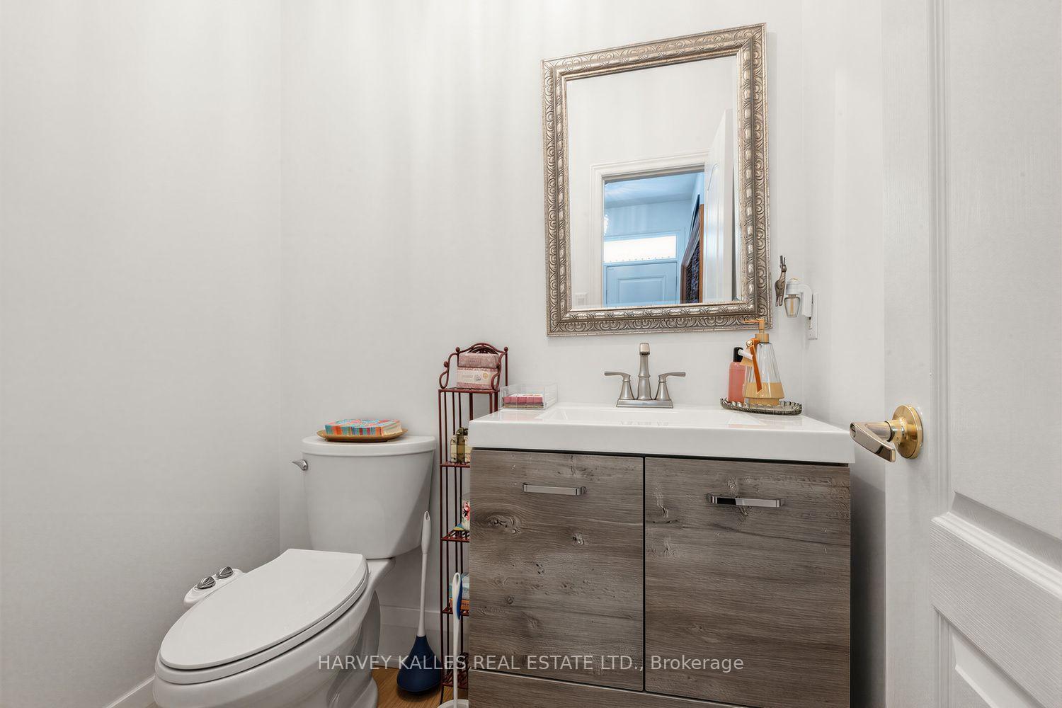 Photo 12 of 39 Chardonnay Drive, Vaughan, Patterson — HOMEH