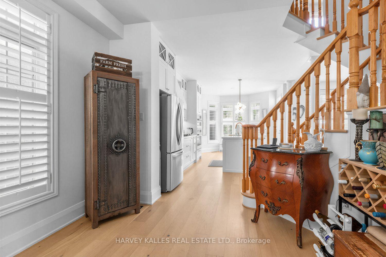 Photo 17 of 39 Chardonnay Drive, Vaughan, Patterson — HOMEH