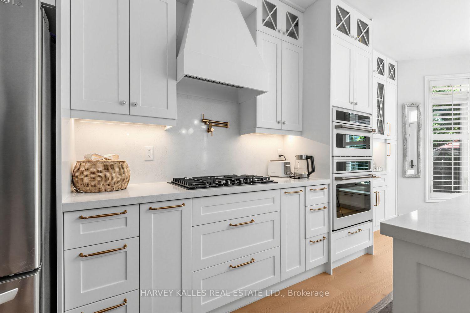Photo 20 of 39 Chardonnay Drive, Vaughan, Patterson — HOMEH