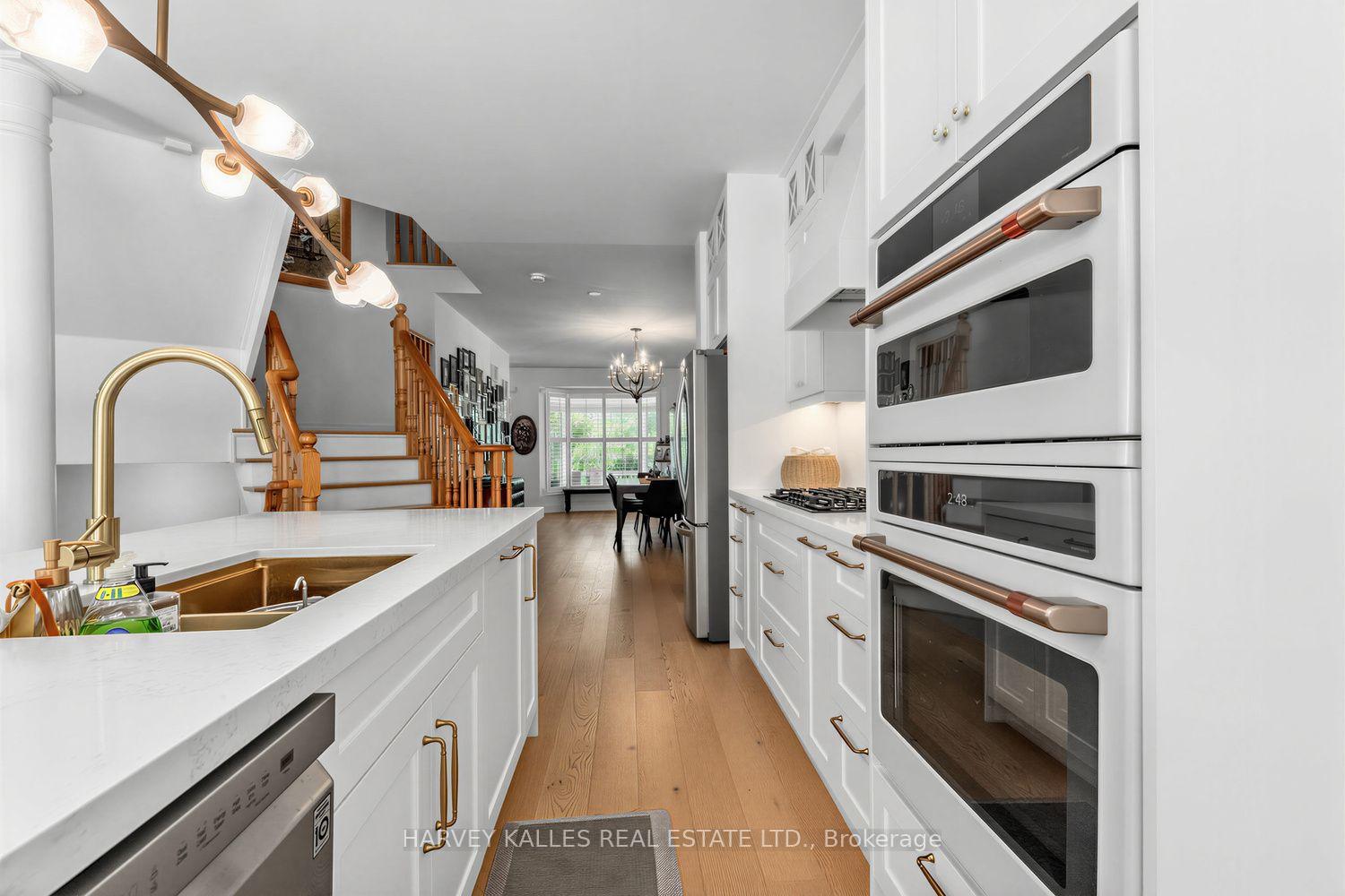 Photo 23 of 39 Chardonnay Drive, Vaughan, Patterson — HOMEH