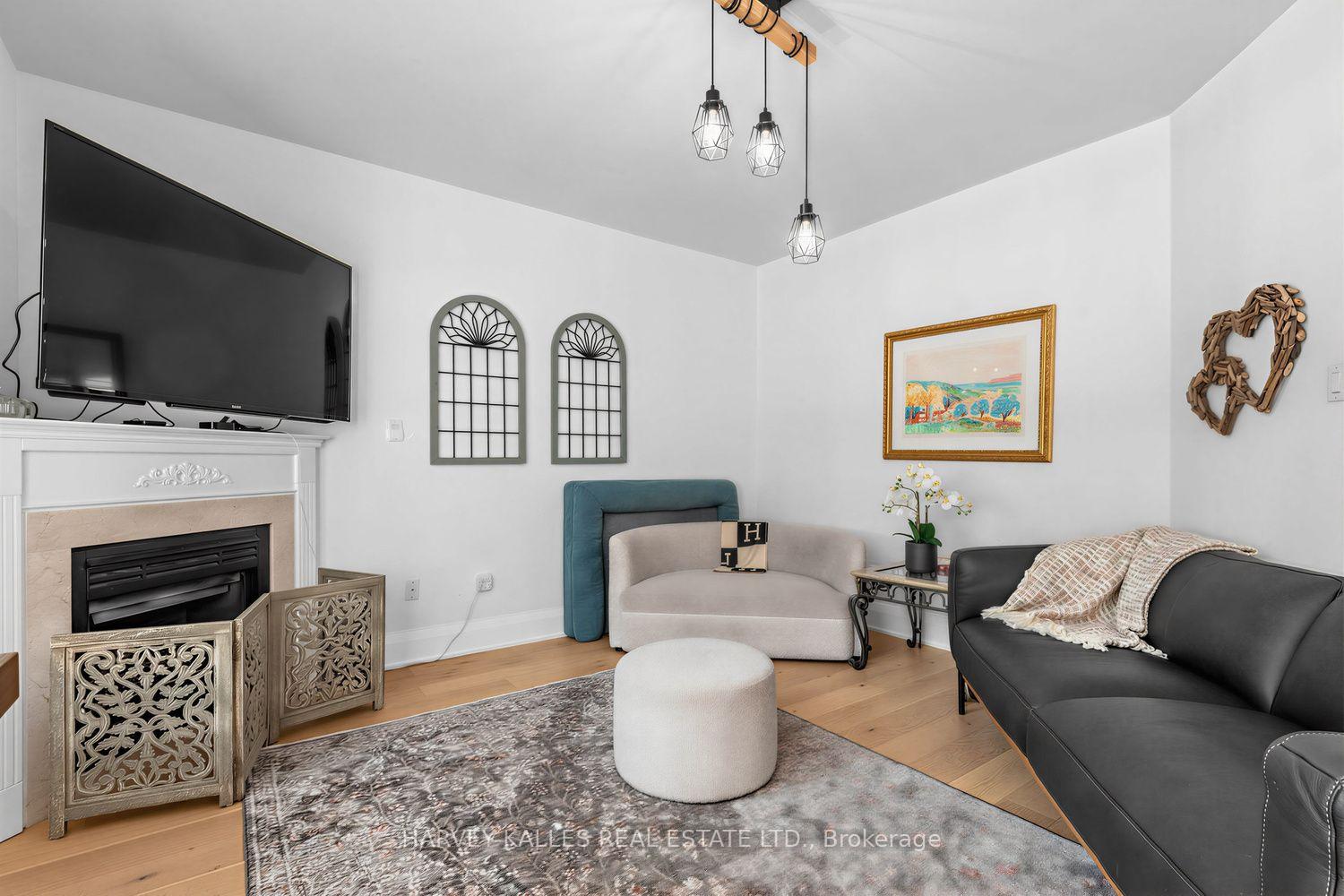 Photo 25 of 39 Chardonnay Drive, Vaughan, Patterson — HOMEH