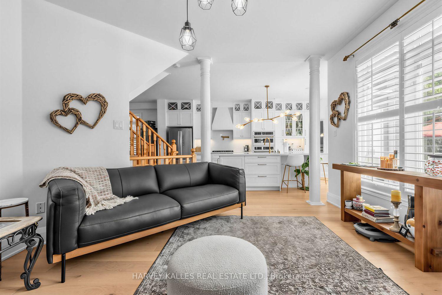 Photo 26 of 39 Chardonnay Drive, Vaughan, Patterson — HOMEH