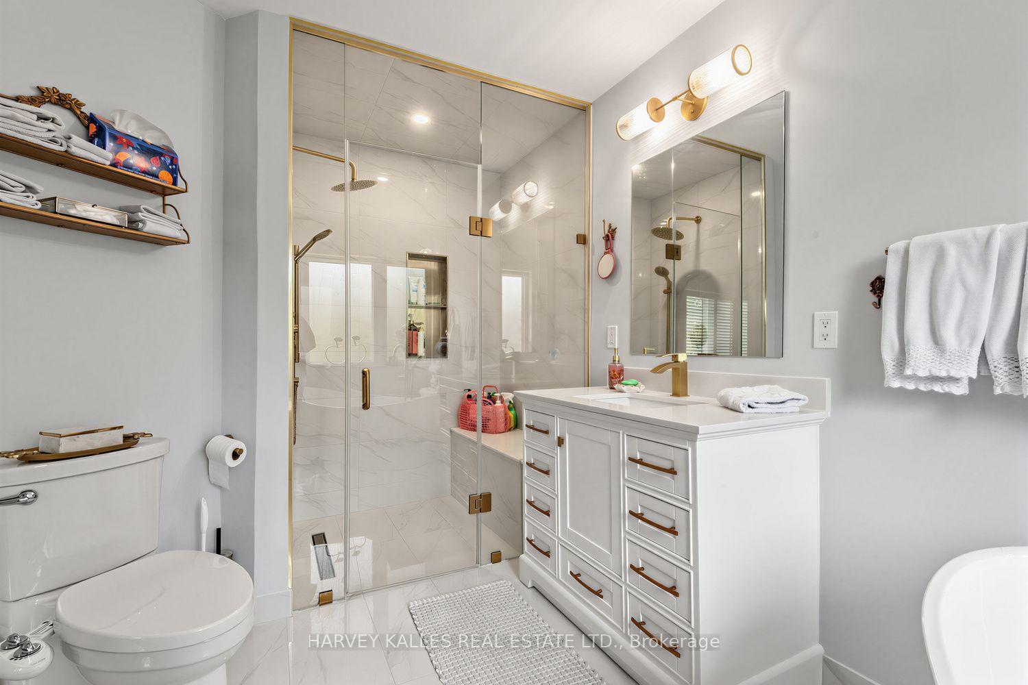 Photo 38 of 39 Chardonnay Drive, Vaughan, Patterson — HOMEH