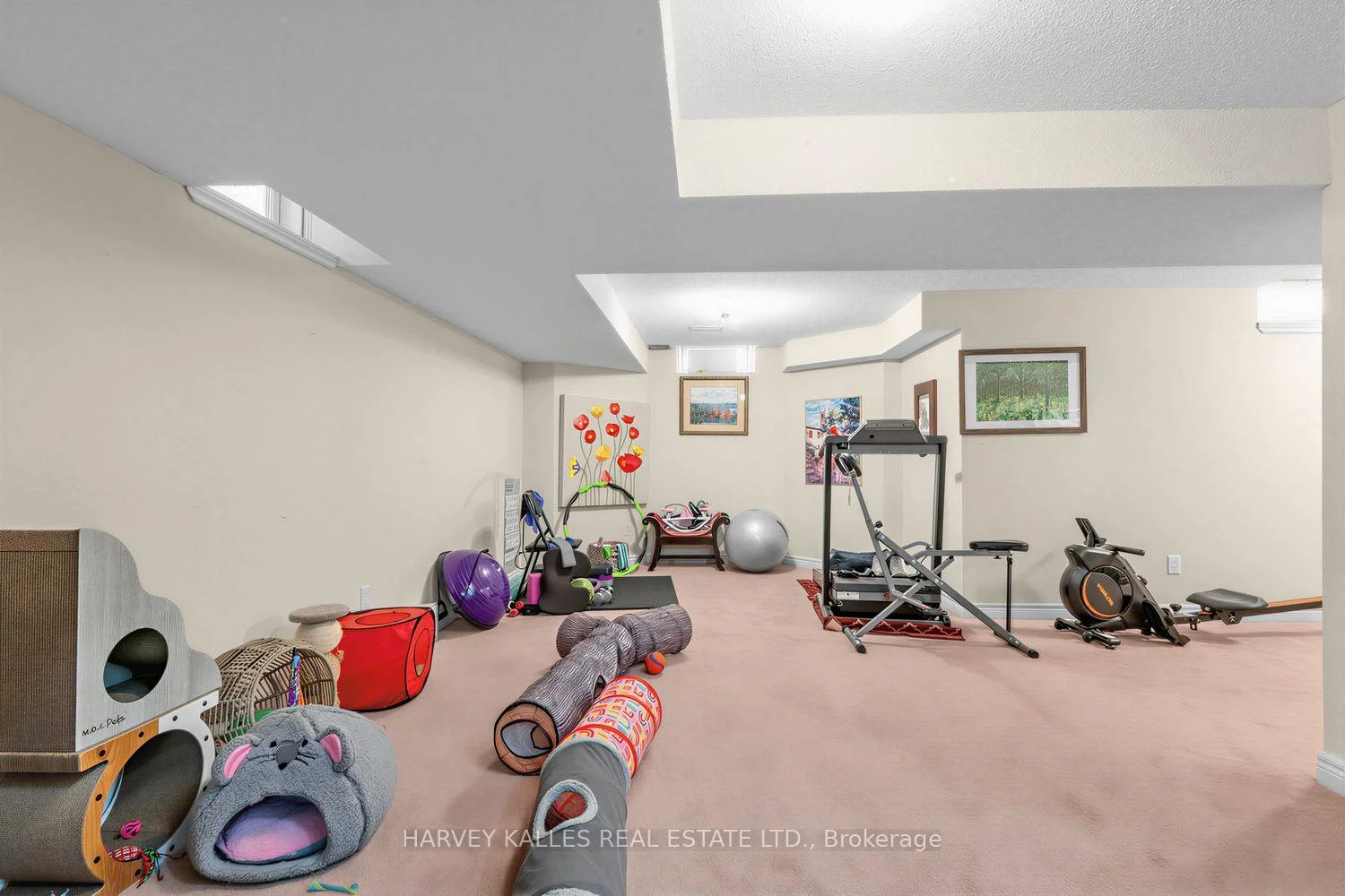 Photo 32 of 39 Chardonnay Drive, Vaughan, Patterson — HOMEH