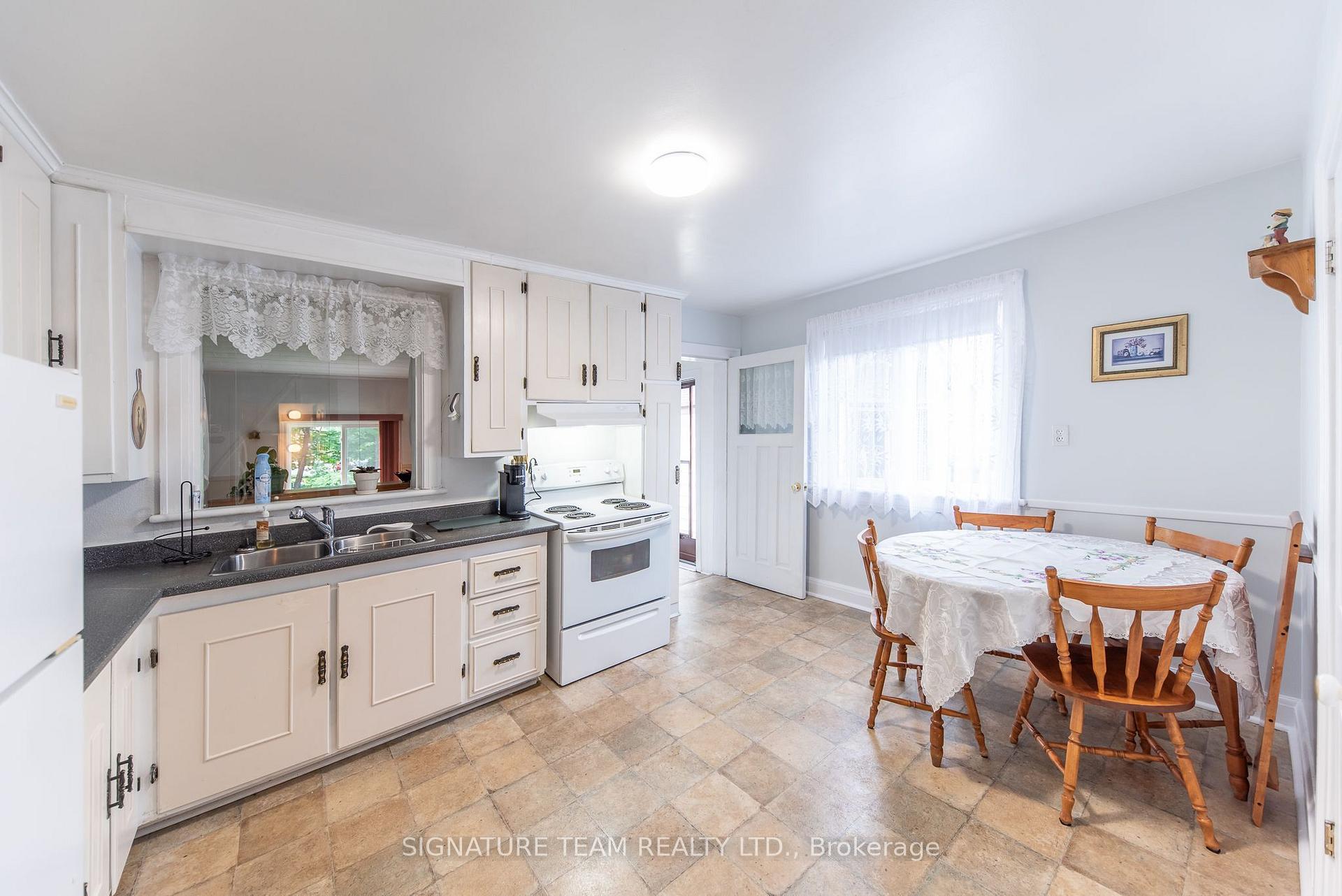Photo 16 of 259 Peter Street, Pembroke, Pembroke — HOMEH