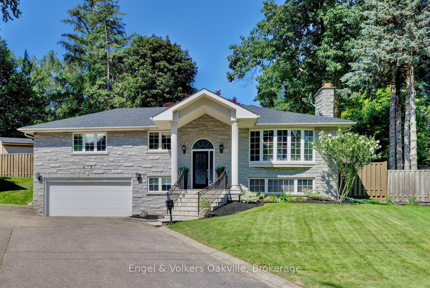Photo of 3281 Flanagan Crescent