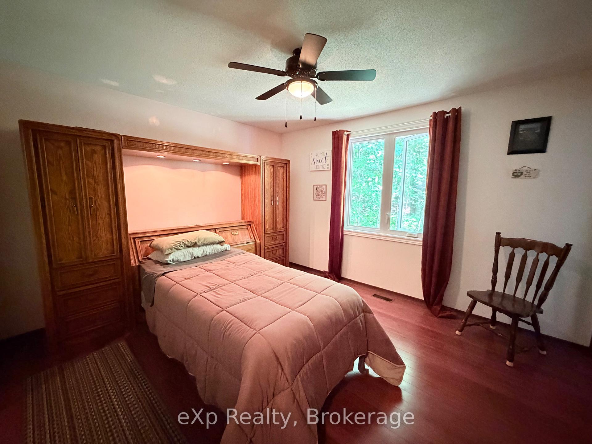 Photo 18 of 55 Wilshier Boulevard, Bracebridge, Macaulay — HOMEH