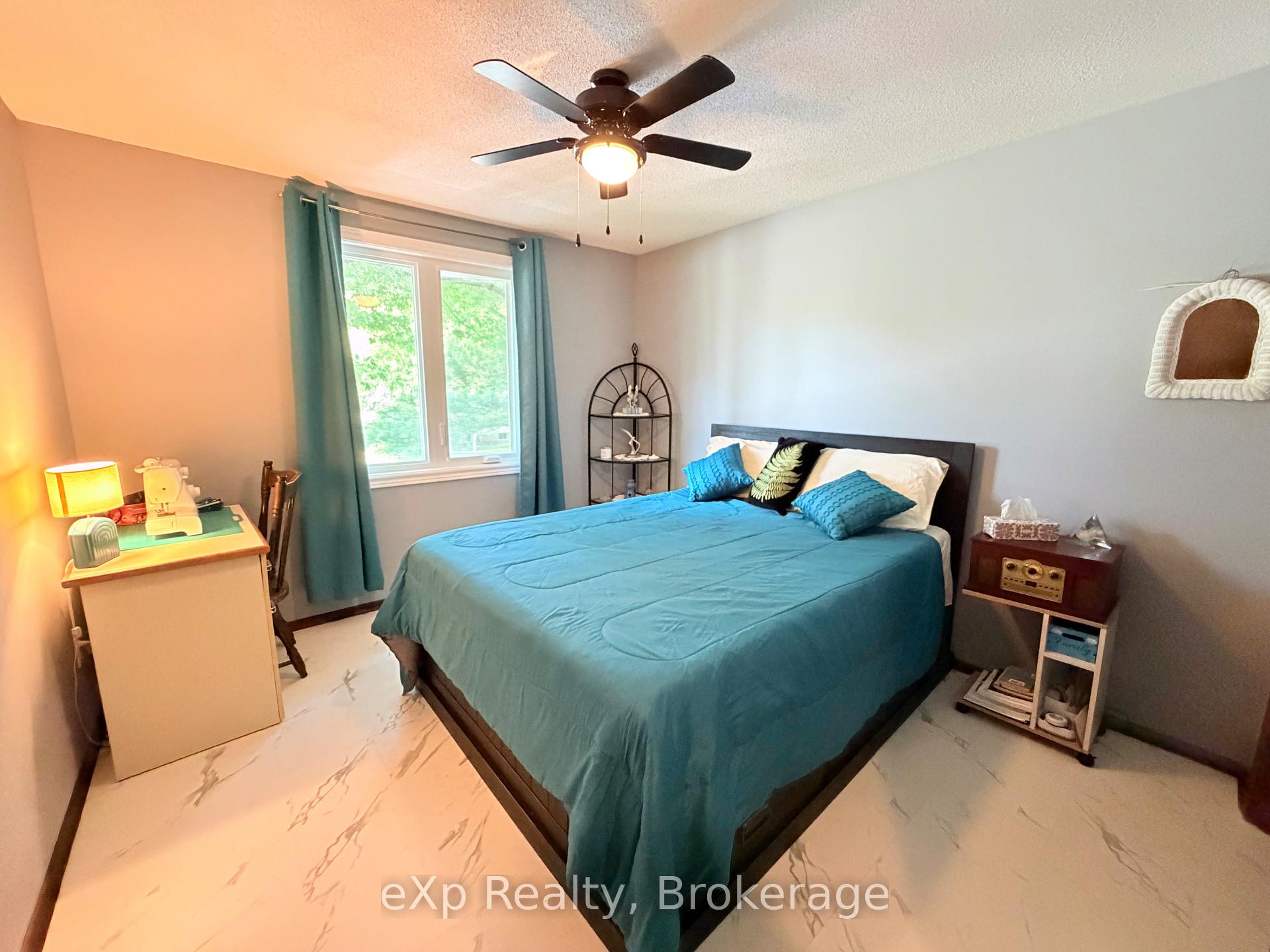 Photo 20 of 55 Wilshier Boulevard, Bracebridge, Macaulay — HOMEH