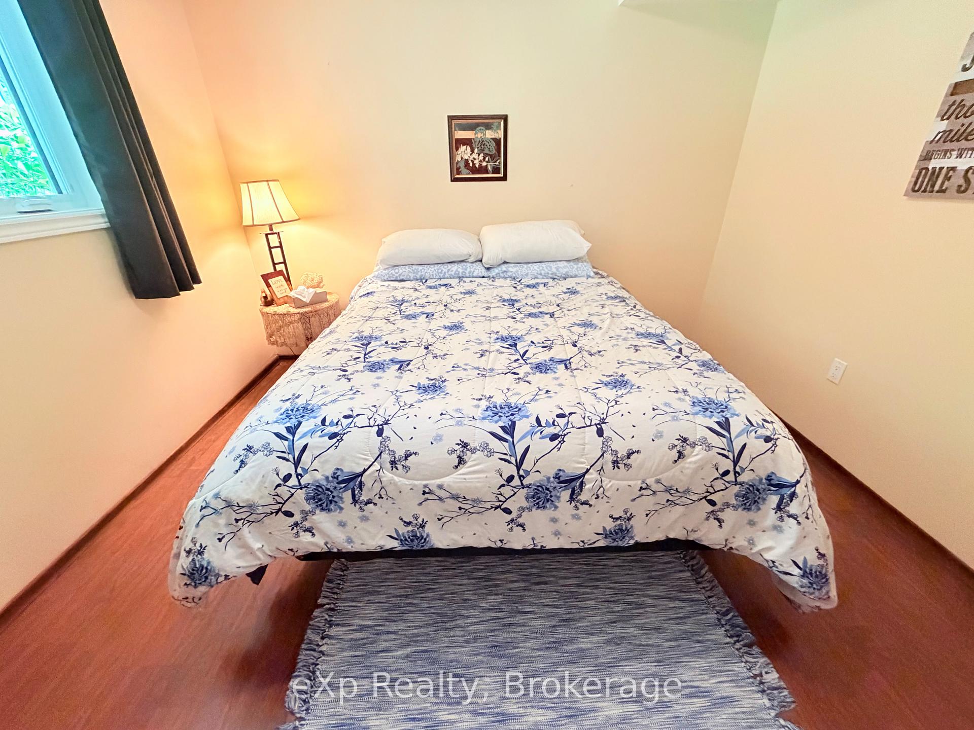 Photo 28 of 55 Wilshier Boulevard, Bracebridge, Macaulay — HOMEH