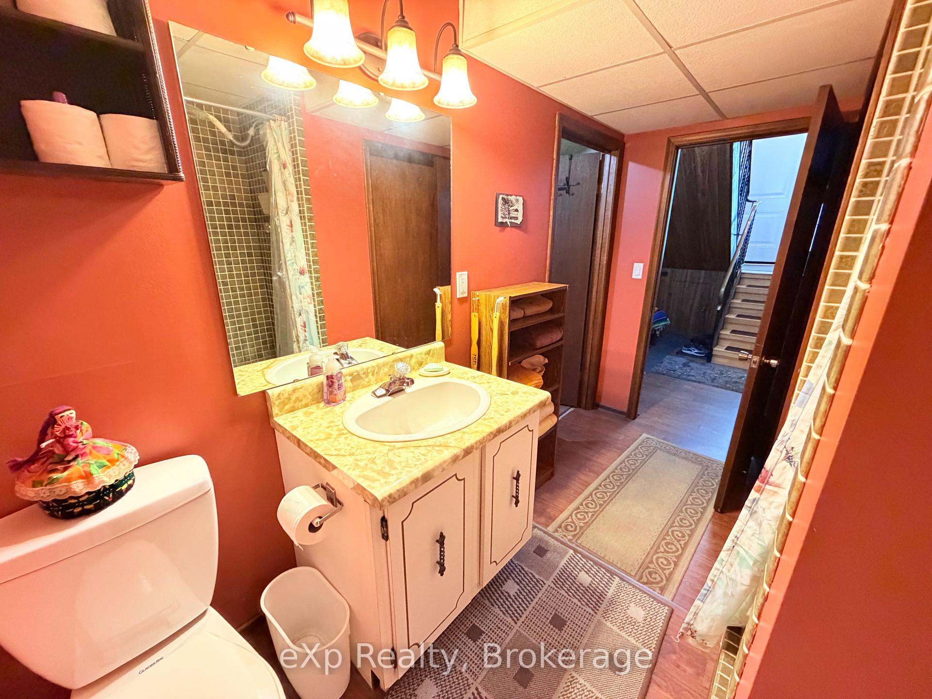Photo 30 of 55 Wilshier Boulevard, Bracebridge, Macaulay — HOMEH