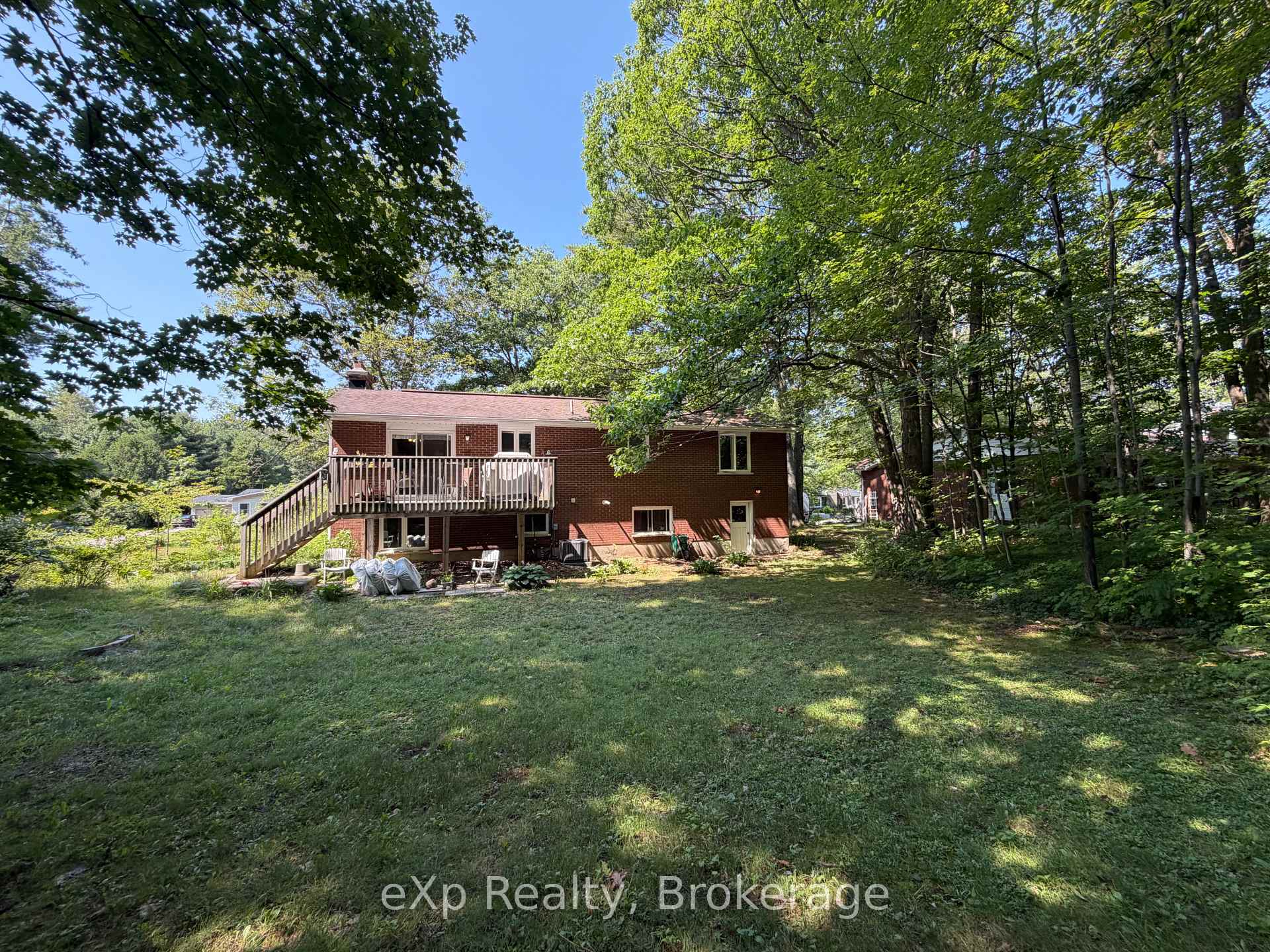 Photo 32 of 55 Wilshier Boulevard, Bracebridge, Macaulay — HOMEH