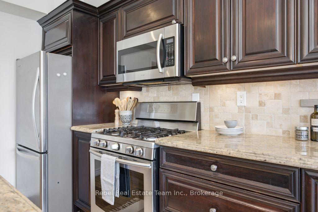 Photo 15 of 21 Bottrell Street, Clarington, Bowmanville — HOMEH