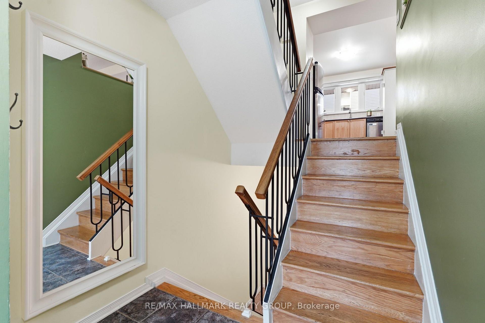Photo 4 of 114 Monterey Drive, Ottawa, Leslie Park — HOMEH