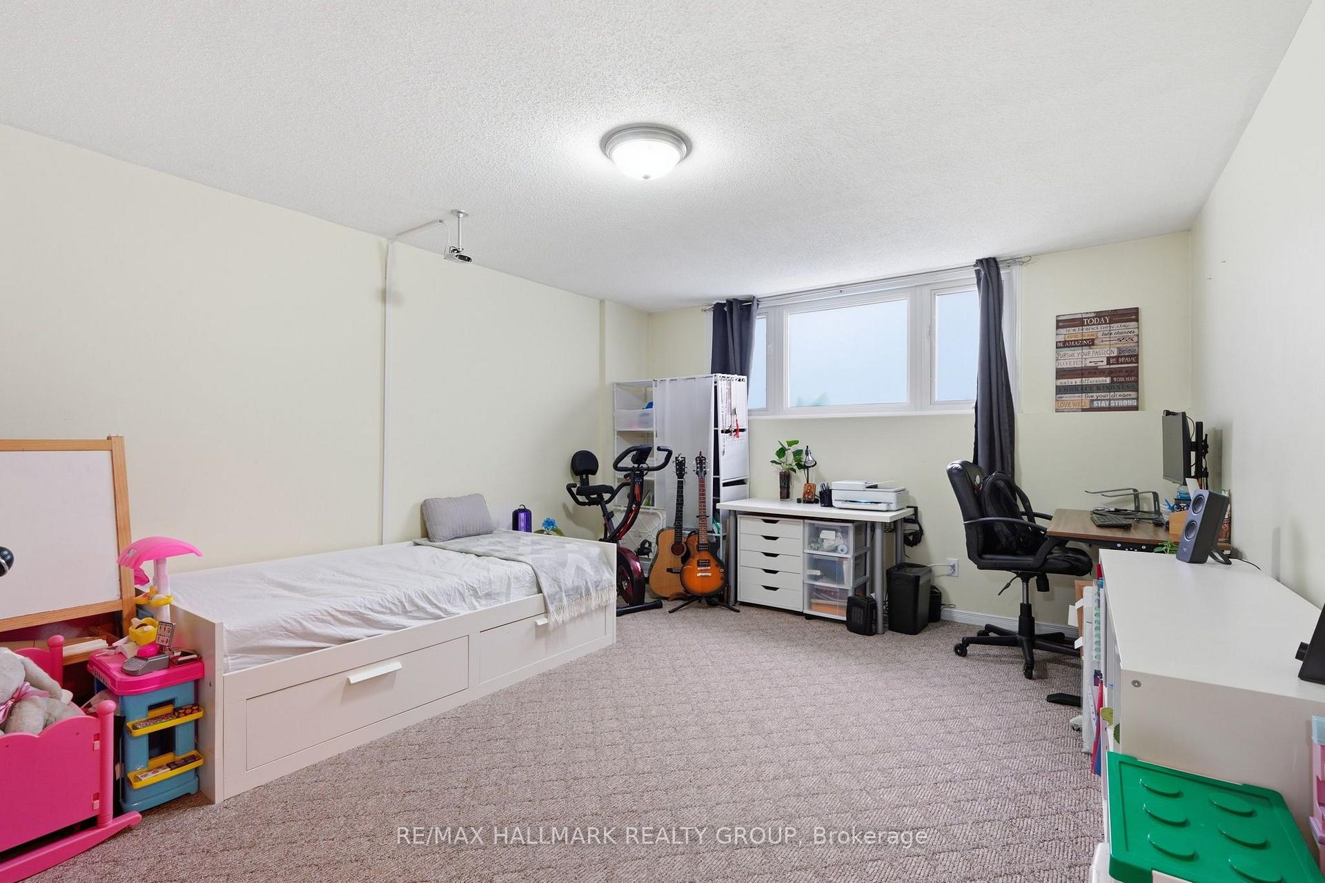 Photo 25 of 114 Monterey Drive, Ottawa, Leslie Park — HOMEH